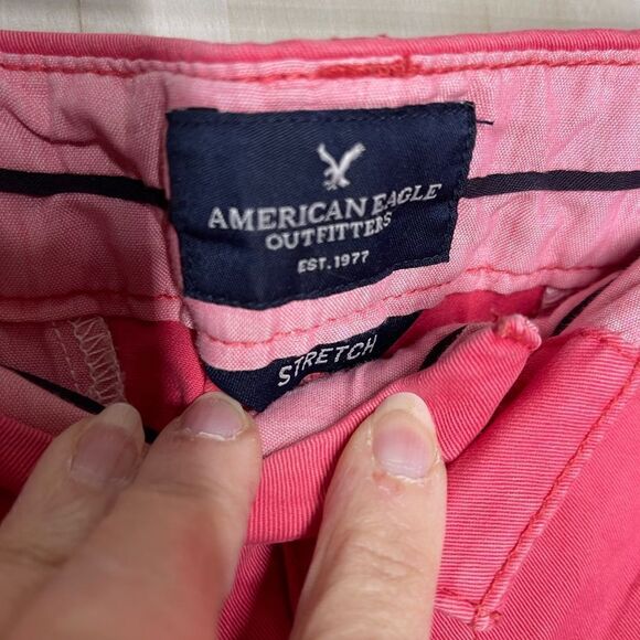 American Eagle midi shorts dark pink, size 6 - Picture 6 of 13